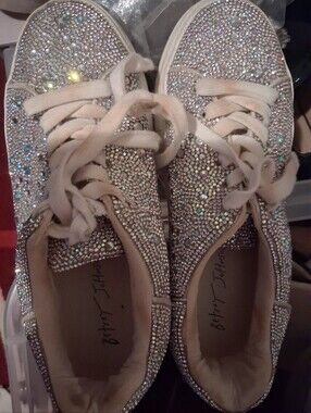Betsey Johnson Sidny Rhinestone Sneakers, bold, sparkly design,  glamour Size 6